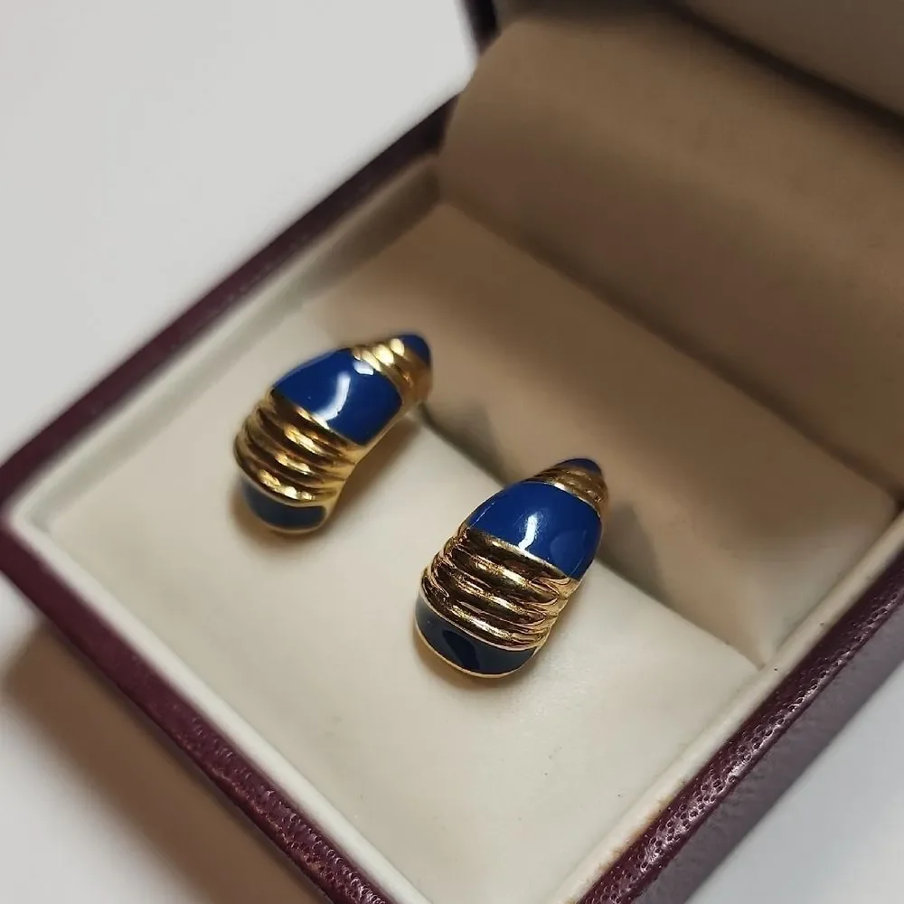Elegant Gold and Blue Earrings - Picture 2 of 4